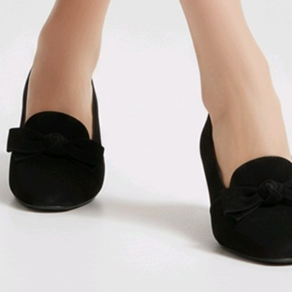 Yves Saint Laurent Shoes - Yves Saint Laurent Black Suede Loafers with Bow